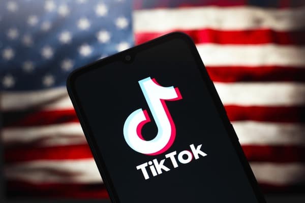 TikTok账号发布界面示意